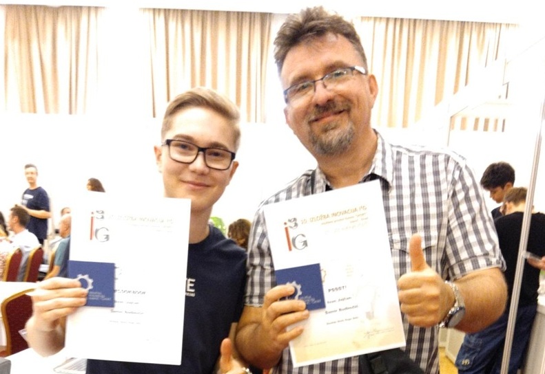 Dvostruki uspjeh na izložbi inovacija I³G: Zlato i srebro za učenika SŠ Dugo Selo